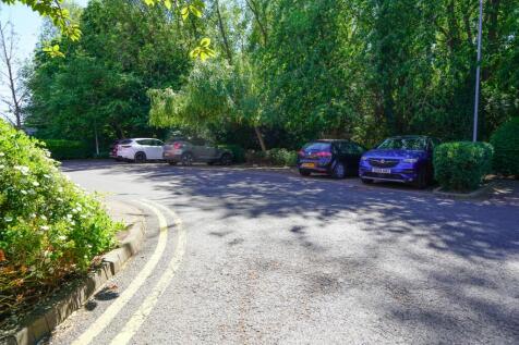 7 Olympus Court 24.jpg