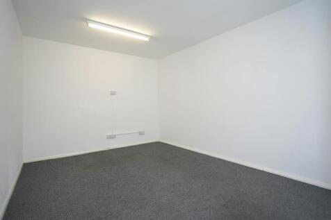 Hiron Way Warwick7.jpg