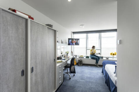 Platinum Plus studio