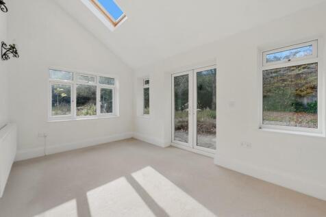 OAKDENE, FLAT (9).jpg