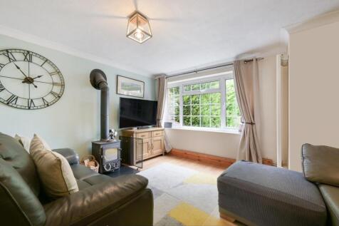 FLEETWOOD CLOSE (11).jpg