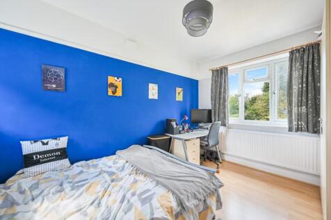 Bedroom 4.jpg
