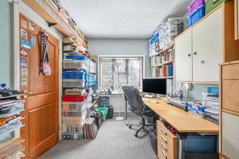 SHELVERS WAY,  Study  Bedroom 5.jpg