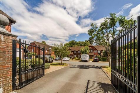 THE WALLED GARDEN (5).jpg