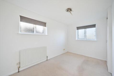 MORSTON CLOSE (12).jpg