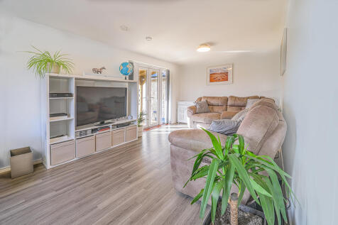 05-Living-Room