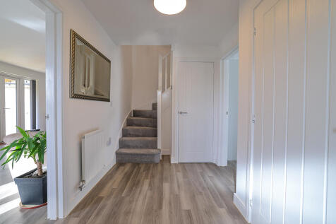 01-Entrance-hallway