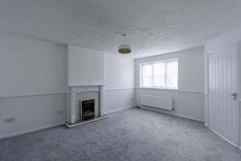Living room 3