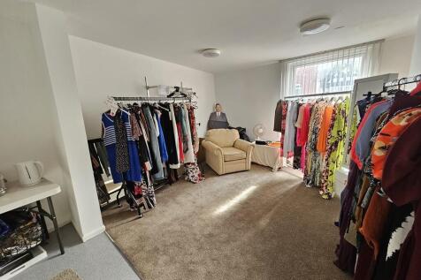 IMG-20241022-WA00...