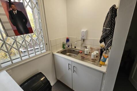 IMG-20241022-WA00...