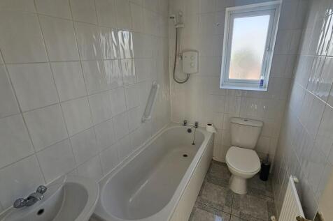 IMG-20250408-WA00...