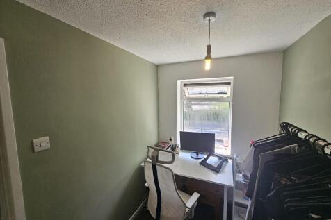 IMG-20250425-WA00...