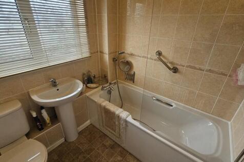 IMG-20250718-WA00...