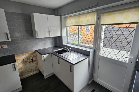 IMG-20251030-WA00...