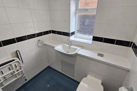 IMG-20251030-WA00...