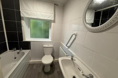 IMG-20251103-WA00...