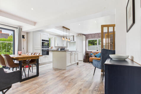 Open Plan Kitchen / Diner / Living Space