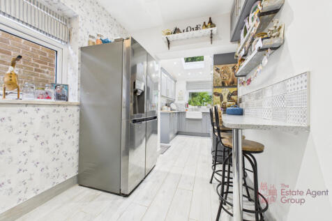 CAM02494G0-PR0054-STILL023