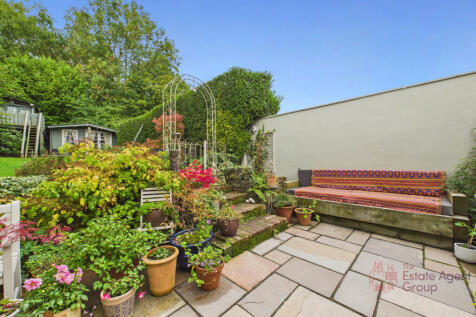 CAM02494G0-PR0054-STILL002