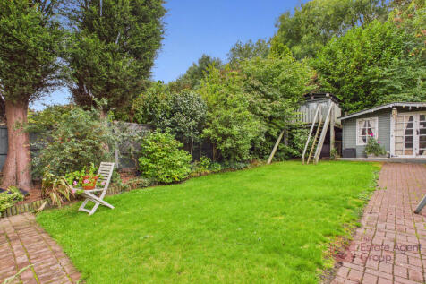 CAM02494G0-PR0054-STILL003