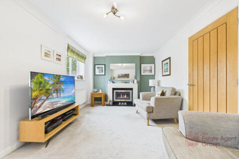 CAM02494G0-PR0062-STILL044