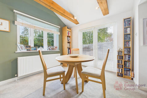 CAM02494G0-PR0062-STILL039