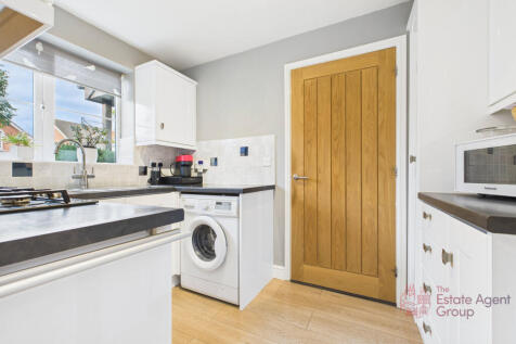 CAM02494G0-PR0062-STILL028 (1)