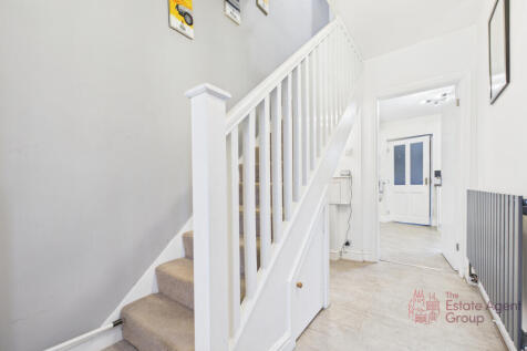 CAM02494G0-PR0077-STILL007