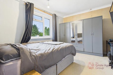 CAM02494G0-PR0077-STILL017