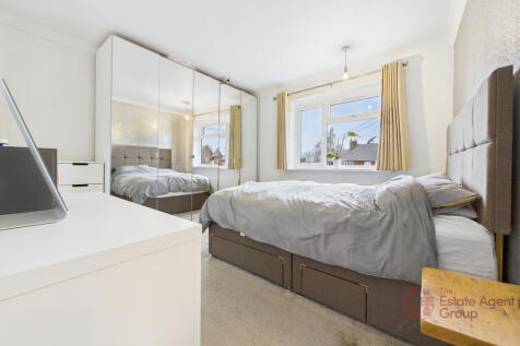 CAM02494G0-PR0077-STILL023