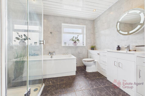 CAM02494G0-PR0073-STILL024 (1)