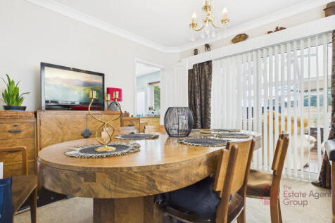 CAM02494G0-PR0073-STILL034 (1)