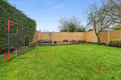 CAM02494G0-PR0073-STILL041