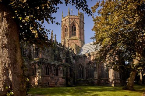 External shot of St Mary&#39;s Church Nantwich