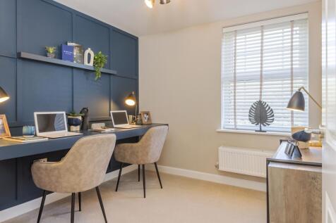 Home office in the 4 bedroom Wychwood