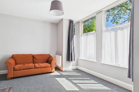 Charming One-Bedroom Flat on The Avenues with Par