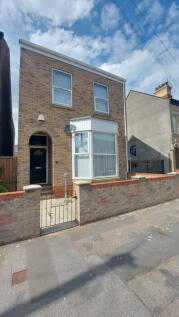 3 Bedroom Detached House for Rent