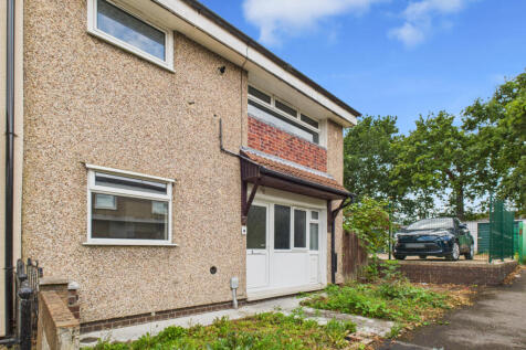 Three Bedroom End Terraced House for Rent