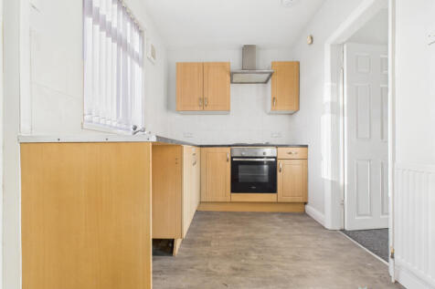 Two Bed House to Let