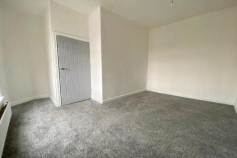 Middleton road 8 bed2.jpeg