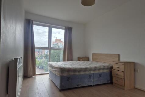40 the drum bedroom 1.jpg