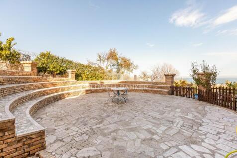 Property Image 36