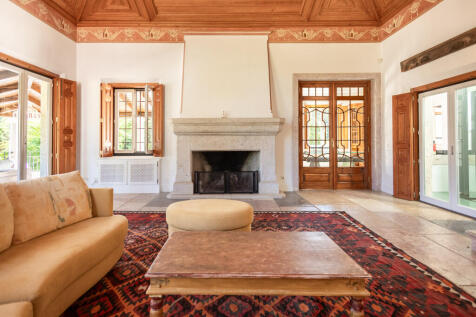 Property Image 100