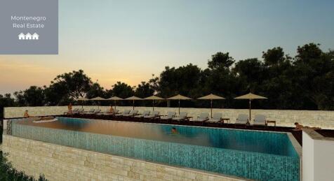 Heated infinity pool
