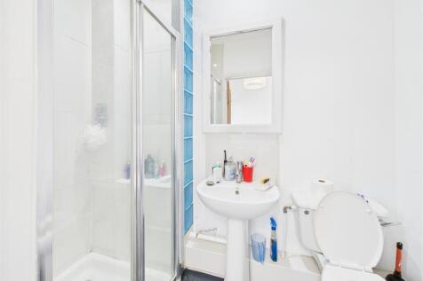 Bedroom 2 Ensuite