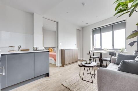 Kitchen / Reception