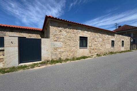  Stone house in Barr