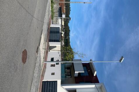  corner house T4 Rea