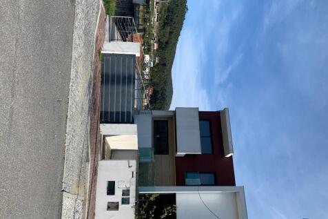  corner house T4 Rea