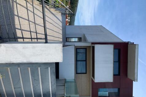  corner house T4 Rea